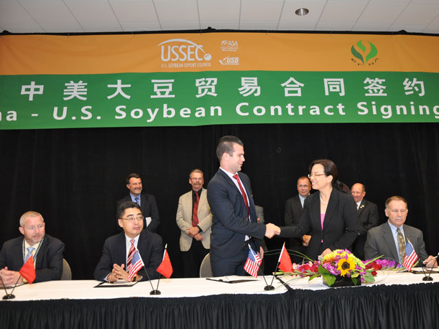 Ten Chinese soybean crushing companies signed 21 contracts with U.S. soybean sellers on Monday afternoon. (DTN photo by Katie Micik)